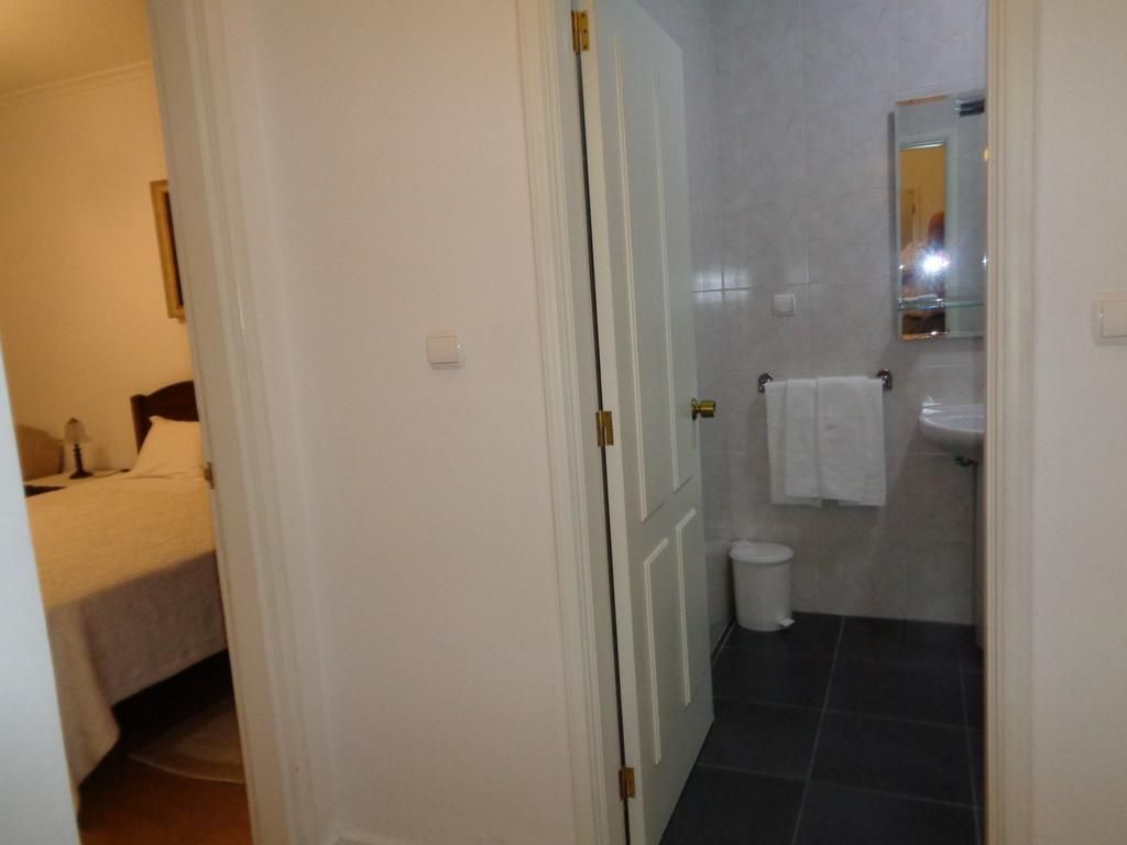 Quinta Do Alves Guest House ปาโซส เด เฟเฮรา ภายนอก รูปภาพ