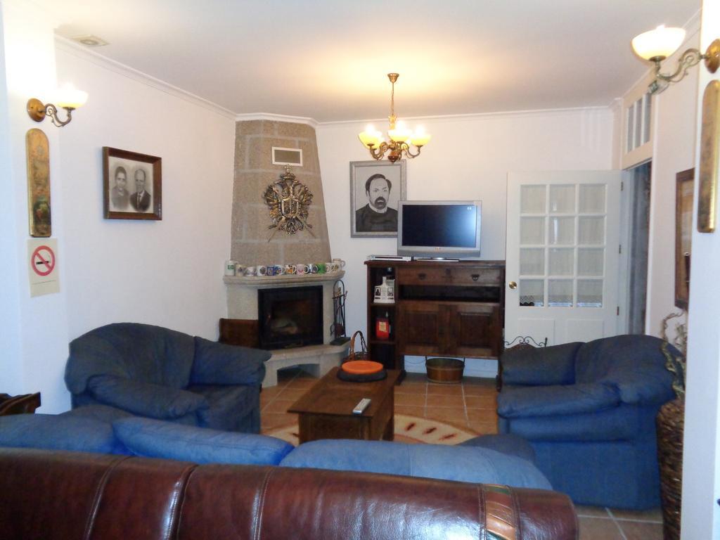 Quinta Do Alves Guest House ปาโซส เด เฟเฮรา ภายนอก รูปภาพ